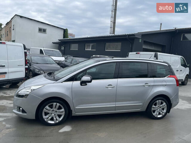 Серый Пежо 5008, объемом двигателя 1.6 л и пробегом 214 тыс. км за 6900 $, фото 1 на Automoto.ua