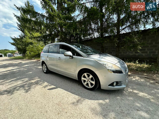 Серый Пежо 5008, объемом двигателя 1.56 л и пробегом 175 тыс. км за 7800 $, фото 1 на Automoto.ua