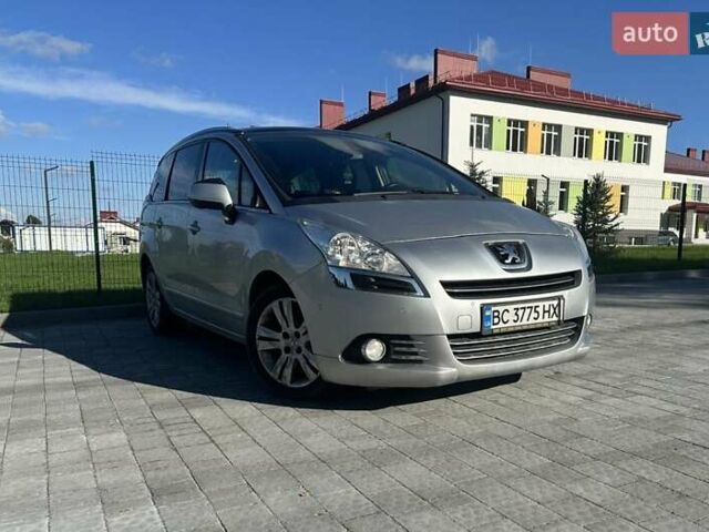 Серый Пежо 5008, объемом двигателя 2 л и пробегом 258 тыс. км за 8600 $, фото 1 на Automoto.ua