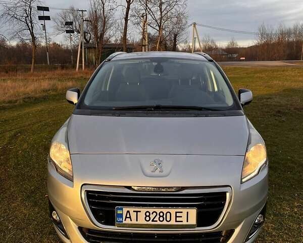 Серый Пежо 5008, объемом двигателя 1.56 л и пробегом 244 тыс. км за 8999 $, фото 1 на Automoto.ua