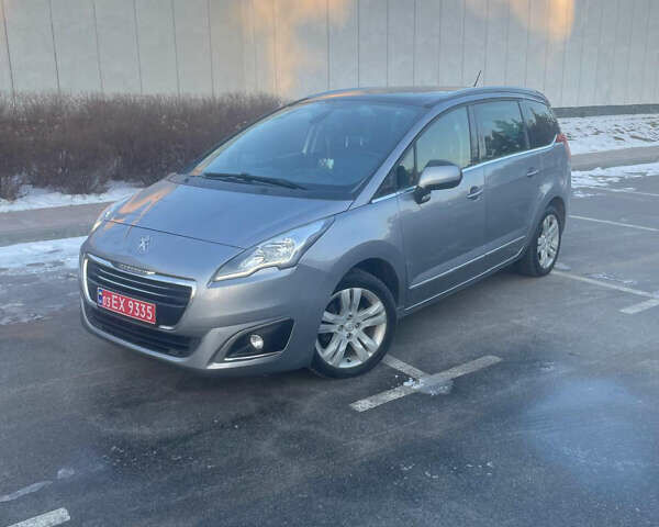 Сірий Пежо 5008, об'ємом двигуна 2 л та пробігом 240 тис. км за 12100 $, фото 1 на Automoto.ua