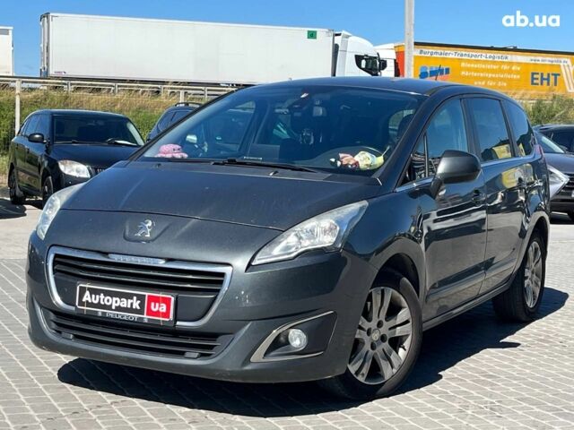 Серый Пежо 5008, объемом двигателя 1.6 л и пробегом 268 тыс. км за 10990 $, фото 1 на Automoto.ua