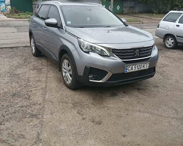 Сірий Пежо 5008, об'ємом двигуна 1.6 л та пробігом 221 тис. км за 17500 $, фото 1 на Automoto.ua