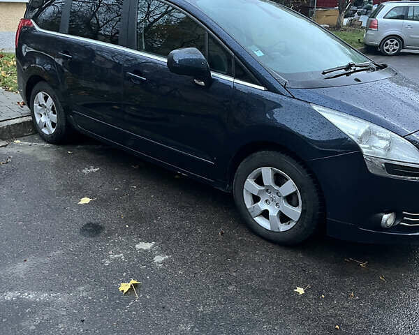 Пежо 5008 2010 в Львове на Automoto.ua Синий Пежо 5008, объемом двигателя 1.6 л и пробегом 247 тыс. км за 7200 $, фото 1 на Automoto.ua