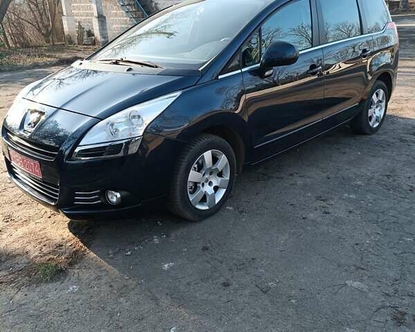 Синій Пежо 5008, об'ємом двигуна 1.6 л та пробігом 182 тис. км за 7600 $, фото 1 на Automoto.ua
