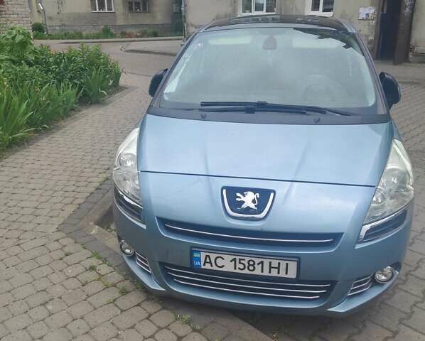 Синий Пежо 5008, объемом двигателя 1.6 л и пробегом 249 тыс. км за 8000 $, фото 1 на Automoto.ua