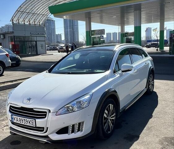 Білий Пежо 508, об'ємом двигуна 2 л та пробігом 205 тис. км за 10000 $, фото 1 на Automoto.ua