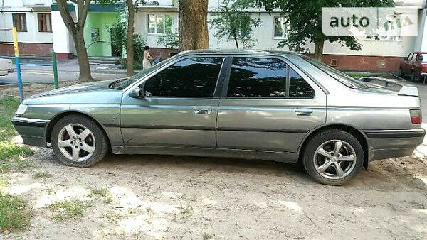 Серый Пежо 605, объемом двигателя 2 л и пробегом 256 тыс. км за 2700 $, фото 1 на Automoto.ua