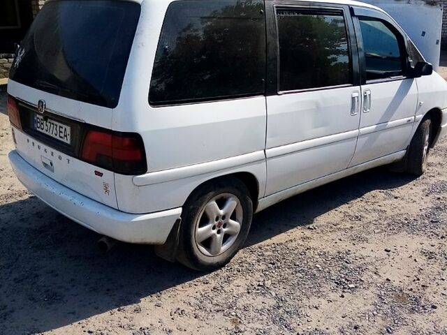 Белый Пежо 806, объемом двигателя 2 л и пробегом 500 тыс. км за 2610 $, фото 1 на Automoto.ua