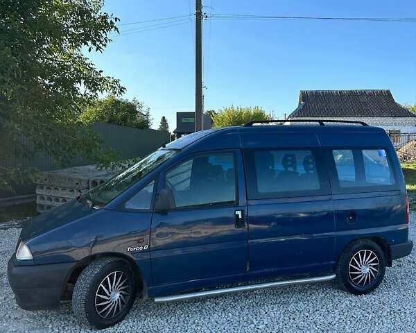 Синий Пежо 806, объемом двигателя 1.91 л и пробегом 300 тыс. км за 2400 $, фото 1 на Automoto.ua