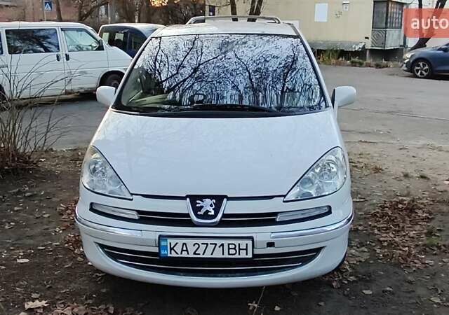 Белый Пежо 807, объемом двигателя 2 л и пробегом 247 тыс. км за 5500 $, фото 1 на Automoto.ua