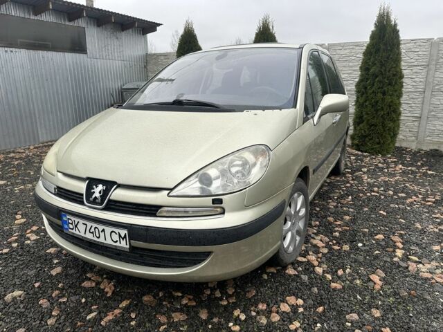 Бежевый Пежо 807, объемом двигателя 2.2 л и пробегом 300 тыс. км за 1800 $, фото 1 на Automoto.ua