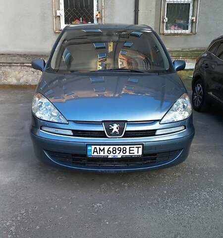 Серый Пежо 807, объемом двигателя 2.2 л и пробегом 278 тыс. км за 5700 $, фото 1 на Automoto.ua
