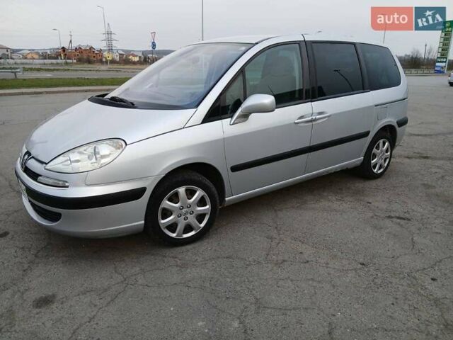 Серый Пежо 807, объемом двигателя 2 л и пробегом 295 тыс. км за 5200 $, фото 1 на Automoto.ua