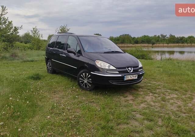 Серый Пежо 807, объемом двигателя 2 л и пробегом 230 тыс. км за 7745 $, фото 1 на Automoto.ua