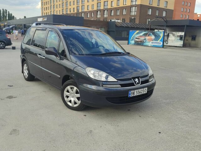 Серый Пежо 807, объемом двигателя 2 л и пробегом 300 тыс. км за 8383 $, фото 1 на Automoto.ua