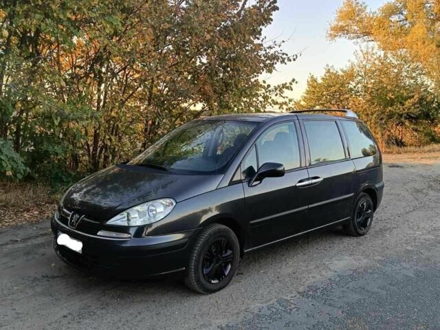 Серый Пежо 807, объемом двигателя 2.2 л и пробегом 322 тыс. км за 4700 $, фото 1 на Automoto.ua