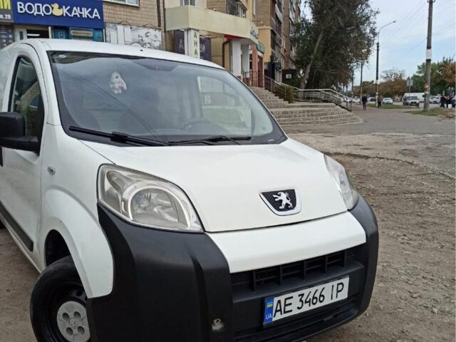 Белый Пежо Биппер груз.-пасс., объемом двигателя 1.4 л и пробегом 300 тыс. км за 3500 $, фото 1 на Automoto.ua