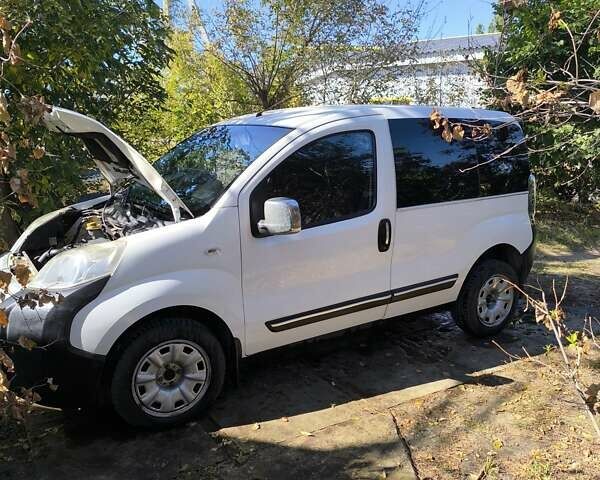 Білий Пежо Біппер вант.-пас., об'ємом двигуна 1.4 л та пробігом 395 тис. км за 3600 $, фото 1 на Automoto.ua