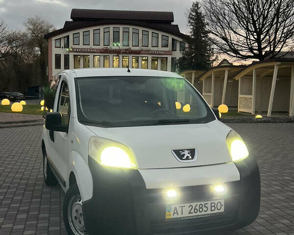 Белый Пежо Биппер груз.-пасс., объемом двигателя 1.4 л и пробегом 231 тыс. км за 5000 $, фото 1 на Automoto.ua