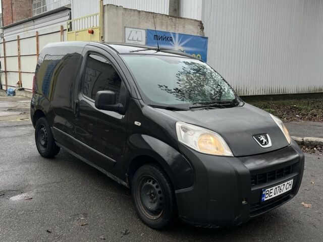 Черный Пежо Биппер груз.-пасс., объемом двигателя 1.4 л и пробегом 300 тыс. км за 2599 $, фото 1 на Automoto.ua