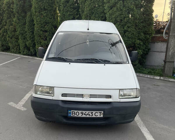 Белый Пежо Эксперт груз.-пасс., объемом двигателя 1.9 л и пробегом 305 тыс. км за 3700 $, фото 1 на Automoto.ua