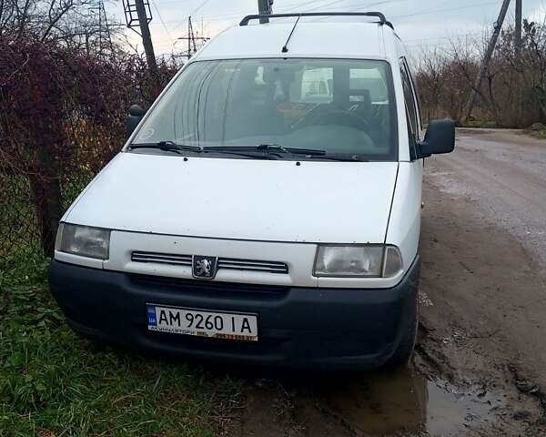 Белый Пежо Эксперт груз.-пасс., объемом двигателя 1.87 л и пробегом 230 тыс. км за 2800 $, фото 1 на Automoto.ua