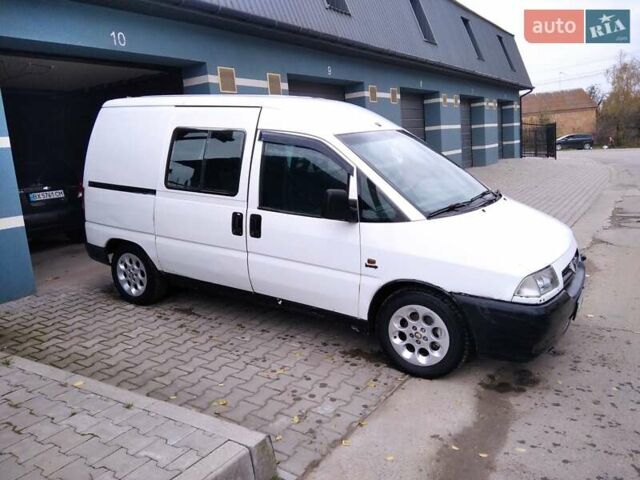 Белый Пежо Эксперт груз.-пасс., объемом двигателя 1.87 л и пробегом 439 тыс. км за 2599 $, фото 1 на Automoto.ua