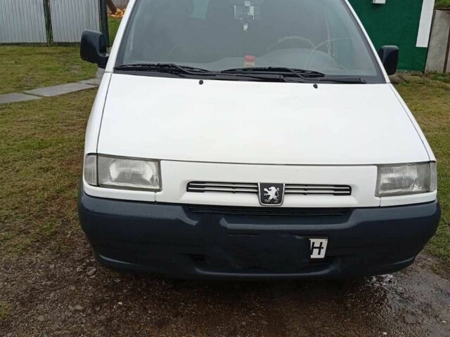 Білий Пежо Експерт вант.-пас., об'ємом двигуна 1 л та пробігом 374 тис. км за 3650 $, фото 1 на Automoto.ua