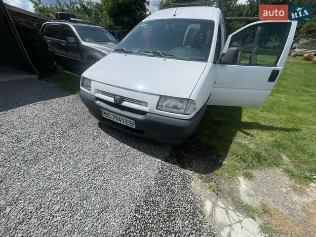 Білий Пежо Експерт вант.-пас., об'ємом двигуна 1.9 л та пробігом 300 тис. км за 2700 $, фото 1 на Automoto.ua