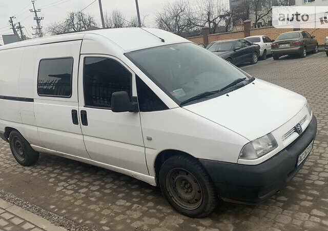 Белый Пежо Эксперт груз.-пасс., объемом двигателя 1.9 л и пробегом 340 тыс. км за 3500 $, фото 1 на Automoto.ua