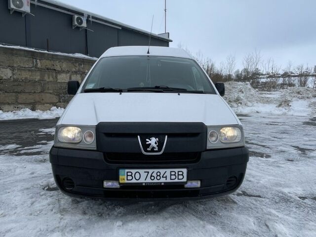 Белый Пежо Эксперт груз.-пасс., объемом двигателя 1.9 л и пробегом 350 тыс. км за 4300 $, фото 1 на Automoto.ua