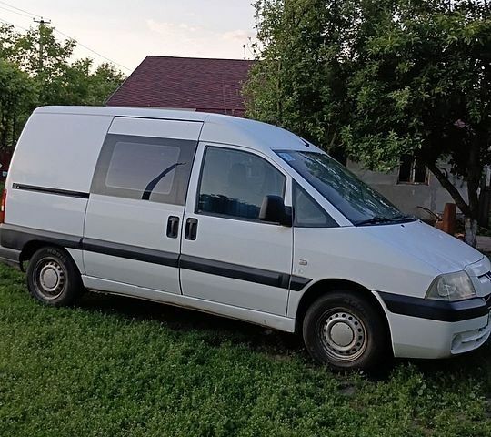 Білий Пежо Експерт вант.-пас., об'ємом двигуна 1.87 л та пробігом 308 тис. км за 4000 $, фото 1 на Automoto.ua