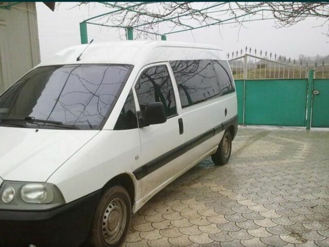 Білий Пежо Експерт вант.-пас., об'ємом двигуна 1 л та пробігом 310 тис. км за 5000 $, фото 1 на Automoto.ua