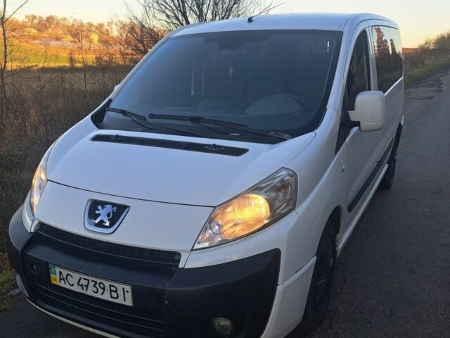Белый Пежо Эксперт груз.-пасс., объемом двигателя 2 л и пробегом 160 тыс. км за 5890 $, фото 1 на Automoto.ua