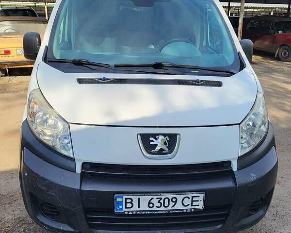 Белый Пежо Эксперт груз.-пасс., объемом двигателя 2 л и пробегом 250 тыс. км за 5300 $, фото 1 на Automoto.ua