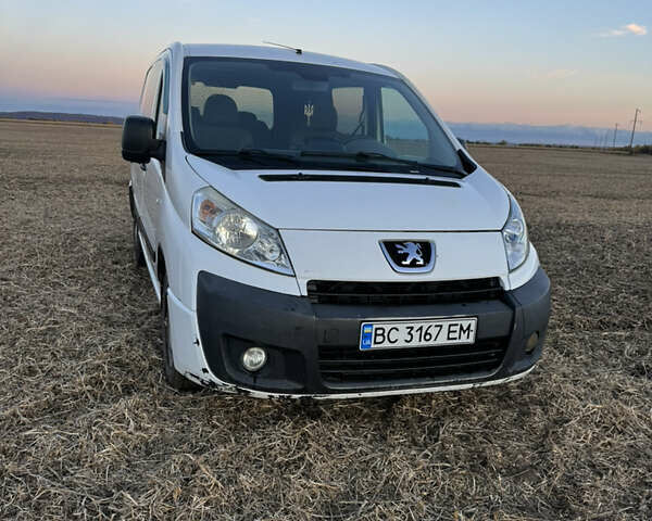Пежо Эксперт груз.-пасс. 2009 в Жидачов на Automoto.ua Белый Пежо Эксперт груз.-пасс., объемом двигателя 2 л и пробегом 303 тыс. км за 6000 $, фото 1 на Automoto.ua