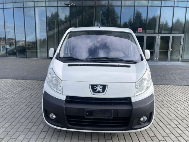 Белый Пежо Эксперт груз.-пасс., объемом двигателя 2 л и пробегом 198 тыс. км за 7800 $, фото 1 на Automoto.ua