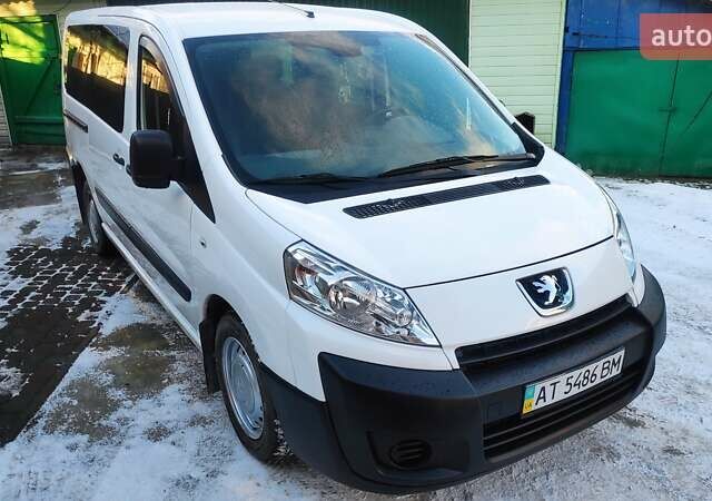 Білий Пежо Експерт вант.-пас., об'ємом двигуна 1.6 л та пробігом 275 тис. км за 6500 $, фото 1 на Automoto.ua