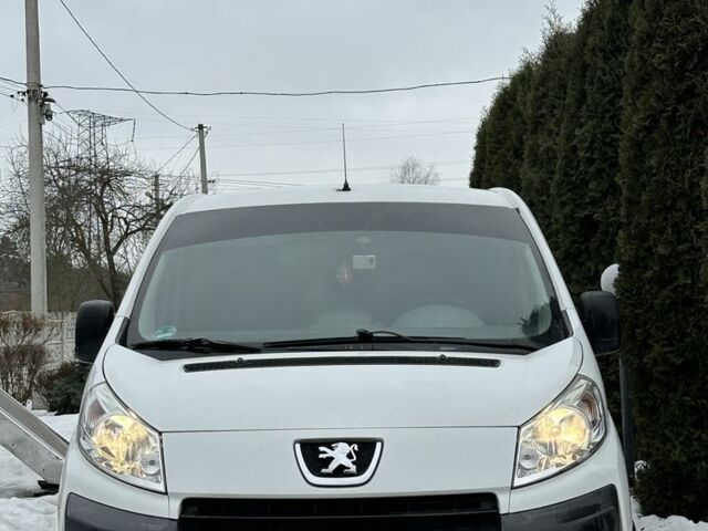 Білий Пежо Експерт вант.-пас., об'ємом двигуна 2 л та пробігом 278 тис. км за 8100 $, фото 1 на Automoto.ua