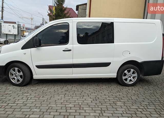 Білий Пежо Експерт вант.-пас., об'ємом двигуна 2 л та пробігом 266 тис. км за 8900 $, фото 1 на Automoto.ua