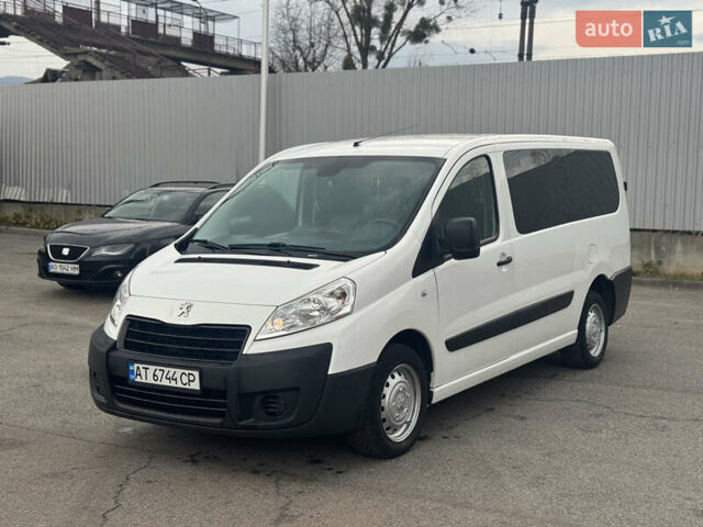 Белый Пежо Эксперт груз.-пасс., объемом двигателя 2 л и пробегом 213 тыс. км за 14000 $, фото 1 на Automoto.ua