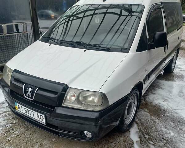 Белый Пежо Эксперт груз.-пасс., объемом двигателя 2 л и пробегом 140 тыс. км за 4800 $, фото 1 на Automoto.ua