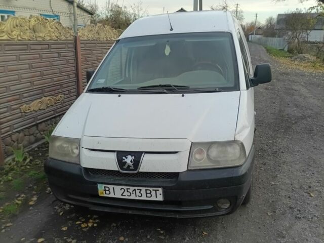 Белый Пежо Эксперт груз.-пасс., объемом двигателя 0 л и пробегом 380 тыс. км за 1700 $, фото 1 на Automoto.ua