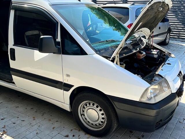 Пежо Эксперт груз.-пасс. 2005 в Костополе на Automoto.ua Белый Пежо Эксперт груз.-пасс., объемом двигателя 2 л и пробегом 0 тыс. км за 4200 $, фото 1 на Automoto.ua