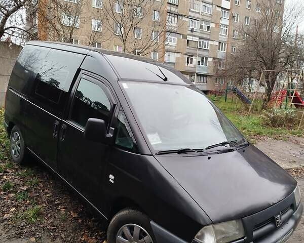 Черный Пежо Эксперт груз.-пасс., объемом двигателя 1.87 л и пробегом 441 тыс. км за 3200 $, фото 1 на Automoto.ua