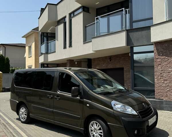 Коричневый Пежо Эксперт груз.-пасс., объемом двигателя 2 л и пробегом 364 тыс. км за 11000 $, фото 1 на Automoto.ua