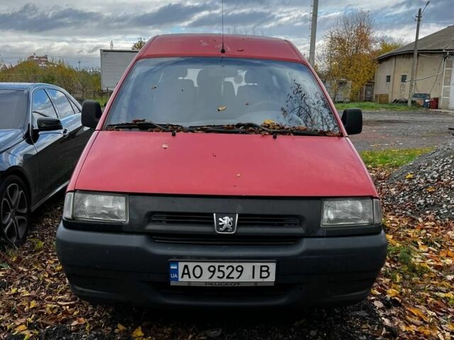 Червоний Пежо Експерт вант.-пас., об'ємом двигуна 1.9 л та пробігом 591 тис. км за 800 $, фото 1 на Automoto.ua