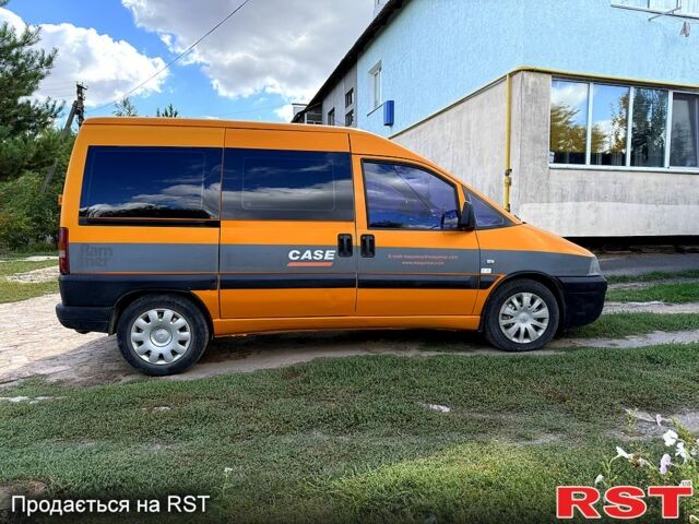 Пежо Експерт вант.-пас., об'ємом двигуна 2 л та пробігом 293 тис. км за 5000 $, фото 1 на Automoto.ua