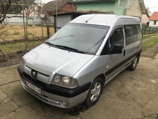 Серый Пежо Эксперт груз.-пасс., объемом двигателя 2 л и пробегом 350 тыс. км за 5000 $, фото 1 на Automoto.ua